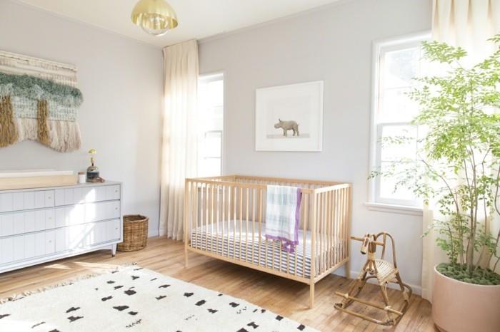 0-kūdikių kambarys-pigios idėjos-deko-kūdikių mergaičių kambarys-mišrus-kūdikių kambarys-kūdikio lova-šviesioje medienoje