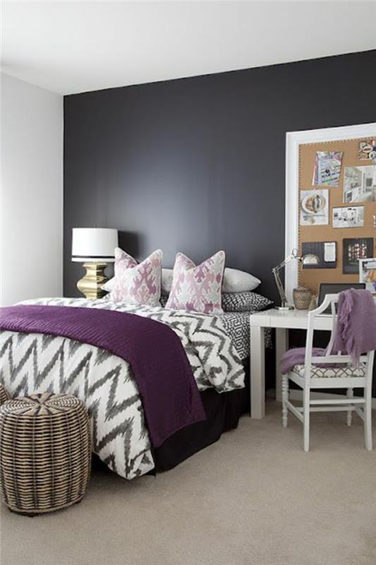 0-lepa-spalnica-barva-vijolična-notranja-dekoracija-v-temno-vijolično-spalnico-pohištvo