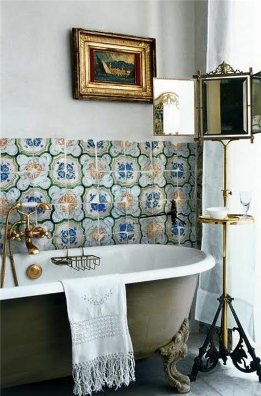 0-lepa-retro-elegantna-kopalnica-stare kadi-stenske ploščice-retro-elegantna kad