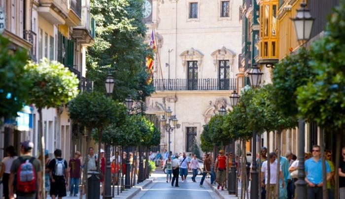Calle-Colom-Palma-de-Mallorca-la-mojroque-sokakları