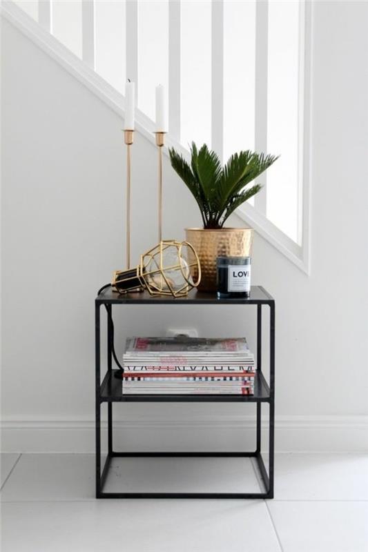 0-mažas-stalas-stalas-juodas-geležinis-salėje-interjero laiptai-balto medžio
