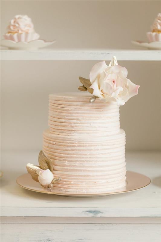 0-basit ve zarif-düğün pastası-tasarım-vanilyalı-düğün pastası
