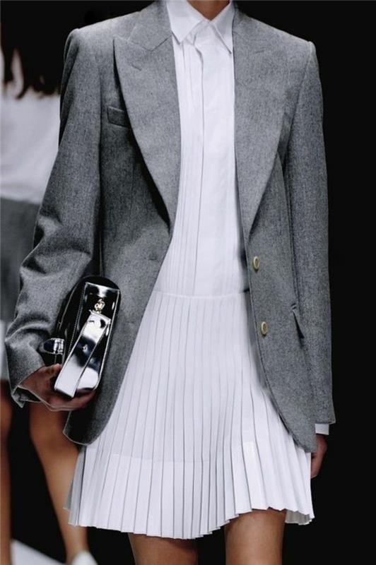 0-mados tendencijos-klostuotas sijonas-moteris-pilka-striukė-moteris-mados tendencijos-2016 m