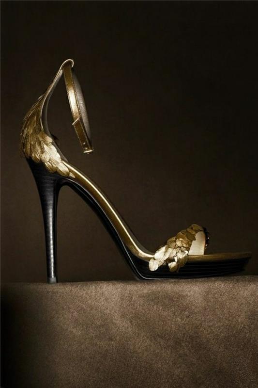 00-sandalet-tasarım-altın-son-trend-kadın-ayakkabı