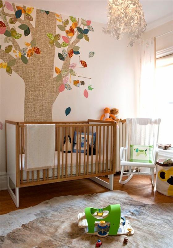 kūdikio kambario rėmas, mergaitės kambario dekoras, vaiko kambario apdaila, lino audinio sienų aplikacija su įvairiaspalvėmis šakomis ir lapais, miegamojo liustra su kabančiais baltais drugeliais