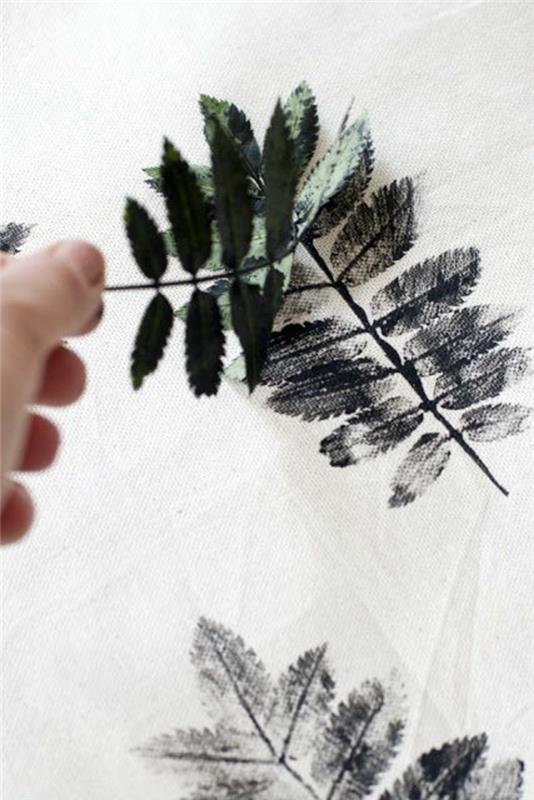 04 kendin yap dekorasyon fikri keten tuval üzerine bir yaprak damgalama kendin yapmak için sonbahar dekorasyonu kolay sonbahar kendin yap