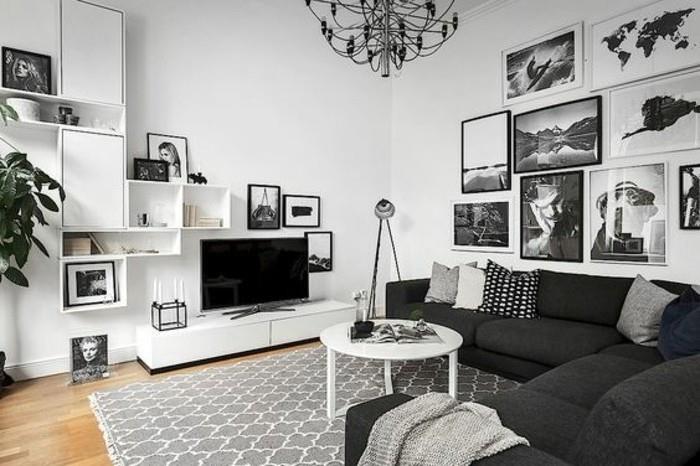 renkli-duvar-oturma odası-beyaz-dekor-siyah-beyaz-sessiz-film-gibi beyaz