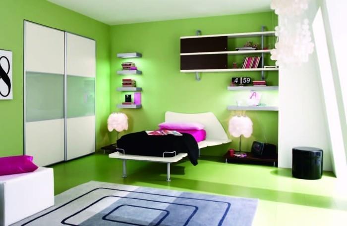 tapyba-vaikų kambarys-žalia-grindys-žalia-kelios lentynos-lova-įdomus dizainas