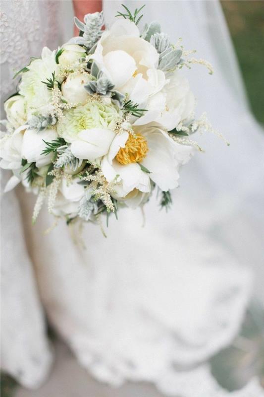 1-original-poročni šopek-z-belim-cvetjem-kako-izbrati-poročni šopek