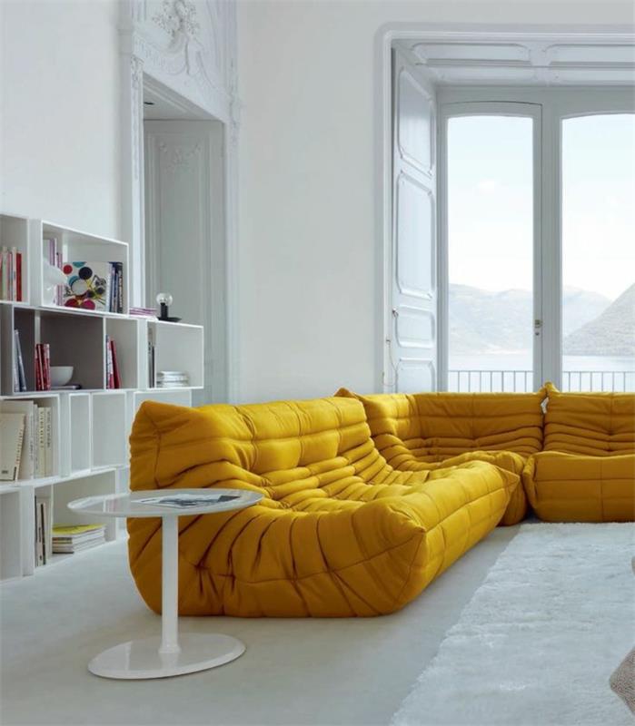 1-kaip turėti geriausią svetainę su baltais dirbtinio kailio kilimais ir žemą kėdę-conforama-yellow-corner