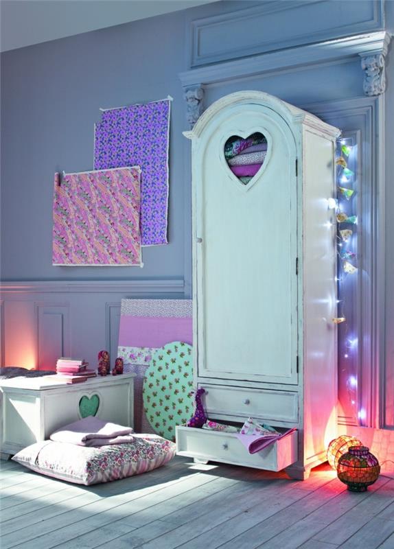 1-conforama-çocuk-gardırop-modern-ve-özgün-tasarım-aynı anda-mavi-duvarlar-renkli-çocuk odası