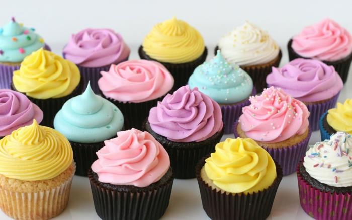 1-glazura-cupcake-različne-ideje-čokolada-sadno-glazura-za-cupcake-the-icing-a-cupcake