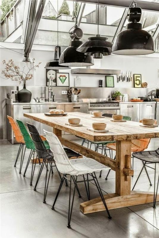 1-deko-yemek odası-büyük-masa-açık-ahşap-renkli-yemek odası-sandalyeleri