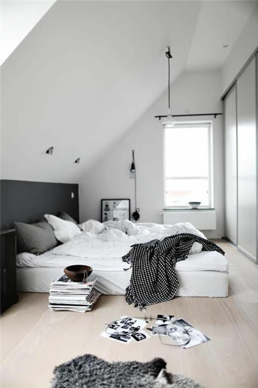 1-deko-tėvų miegamasis su balta lova-balta-patalynė-skaidrios parketo grindys