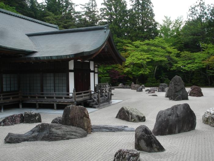 Japonski-zen-kamniti vrtovi-Japonsko-kamnito drevo