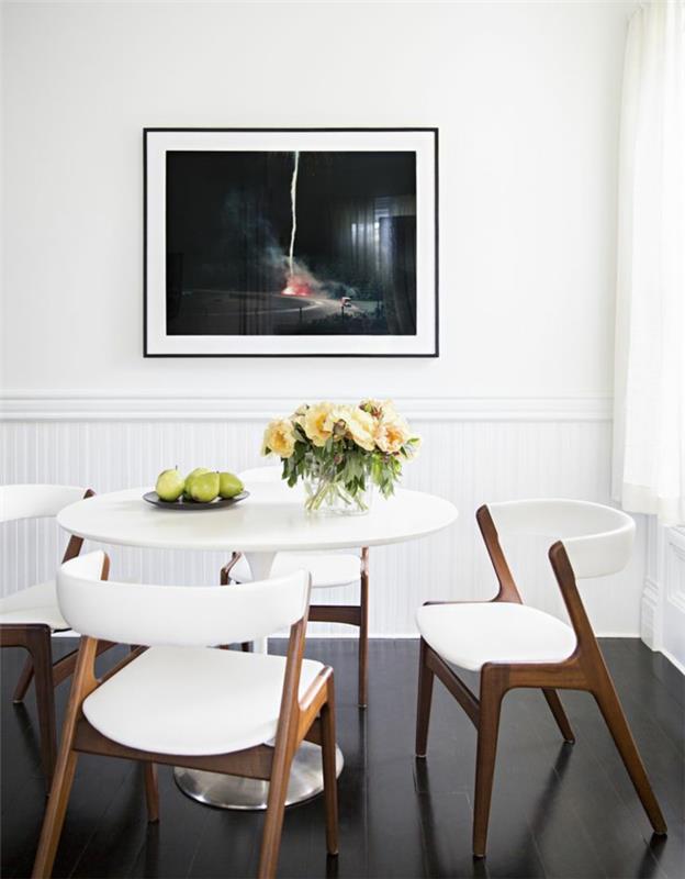 1-zamenljivi naslanjači-mini-fotelji-stoli-za-moderno-jedilnico-z-mizo iz bele tulipe