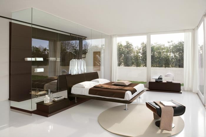 1-idea-deco-master-miegamasis-ruda-lova-apvalus-smėlio spalvos kilimas-miegamajame