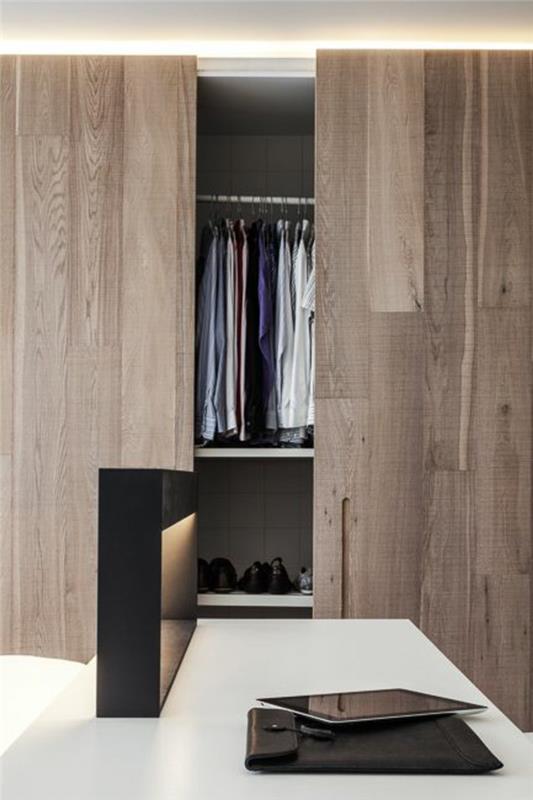 1-lepa-lahka-lesena-omara-vrata-kako-okrasiti-spalnico-moderno-pohištvo