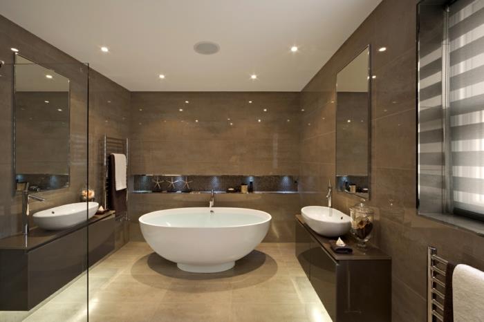 1-geriausias vonios kambarys-taupe-travertinas-vonios kambarys su tamsiai smėlio spalvos plytelėmis