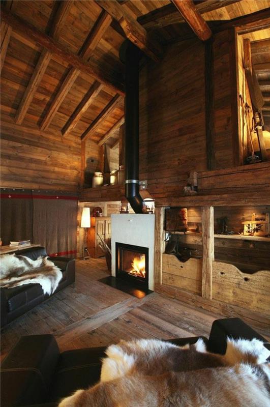 1-hiša-iz-masivnega lesa-bivalni prostor-čahura-notranjost-iz-masivnega lesa-kavč