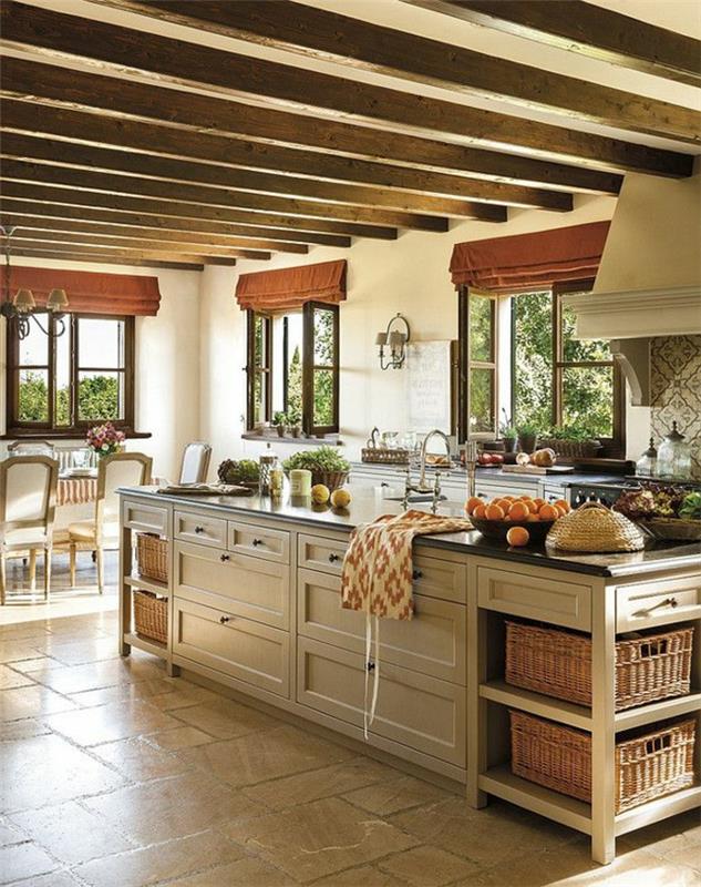 1-dekorativna-gred-hrastova-greda-luksuzna-kuhinja-s-modernim pohištvom-keramična tla