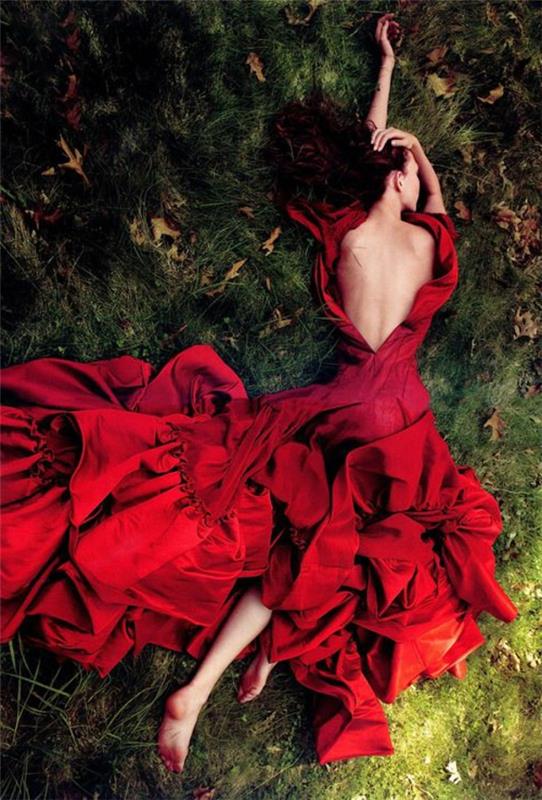 1-raudona diržo vakarinė suknelė