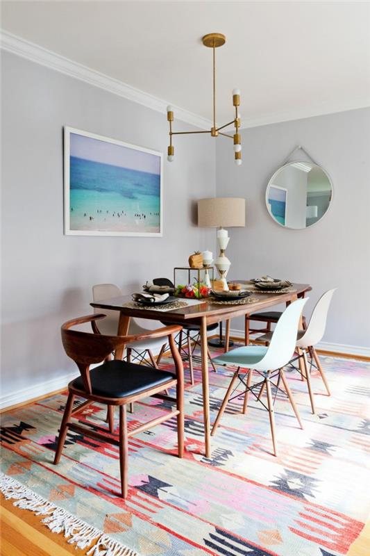 1-çağdaş-yemek odası-çağdaş-sandalyeler-modern-yemek odası-renkli-halı-ve-gri duvarlı