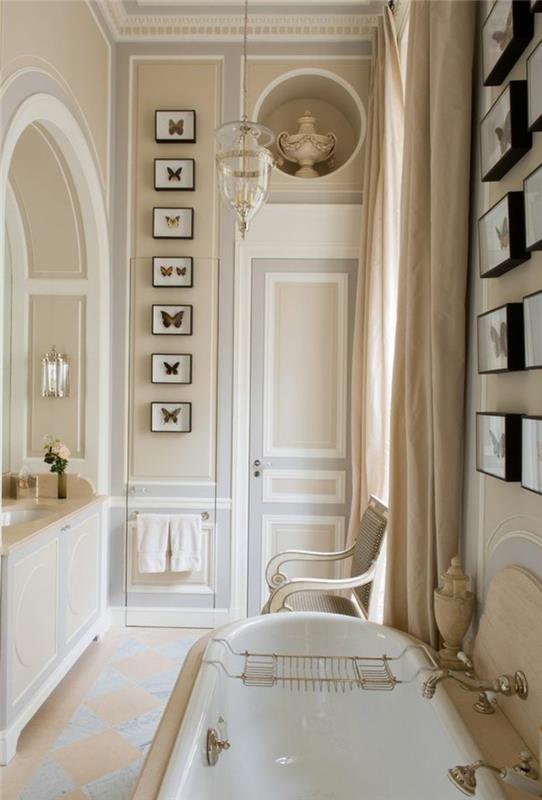 1 vonios kambarys-baroko stiliaus-smėlio spalvos vonios kambarys su smėlio spalvos plytelėmis ir prabangus interjeras