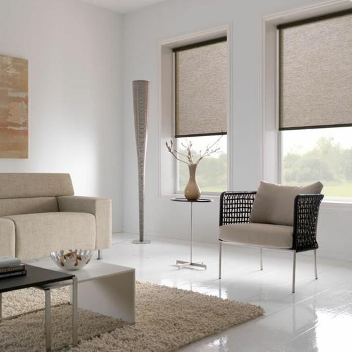 1-bej-salon-pencere-giyinme-karartma-panjur-bej-halı-beyaz-fayans