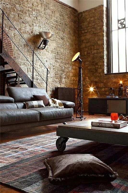 1-gyvenamoji-odinė-sofa-tamsiai ruda-oda-dekoratyvinė-lempa-plytų-sienų interjeras