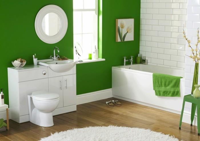 1 apvalus kilimas-balta-šviesi-parketas-grindys-žalia-siena-balta-vonios baldai