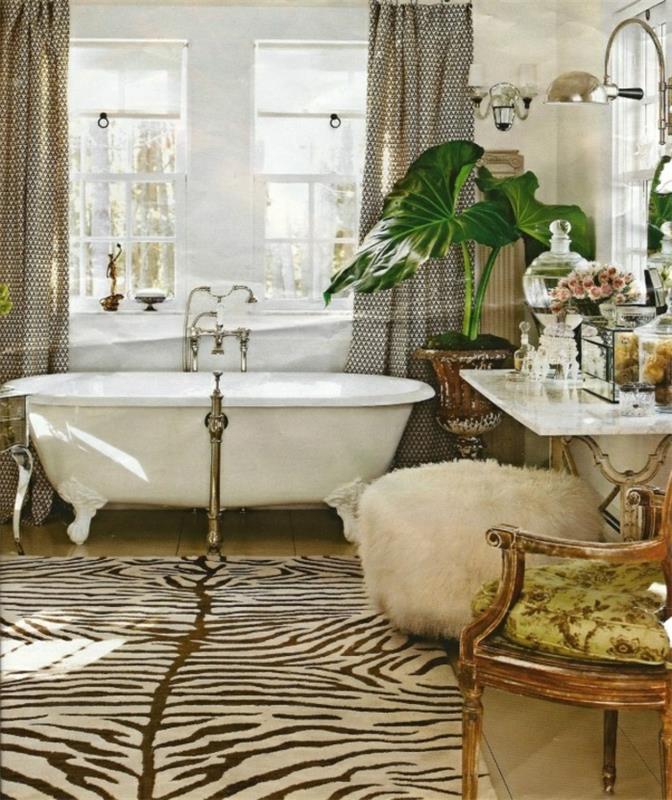 1-gražus vonios kambarys su balta vonia ir „ikea“ kilimu-gyvūno oda