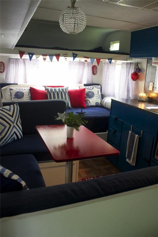 1-van-modern-layout-blue-red