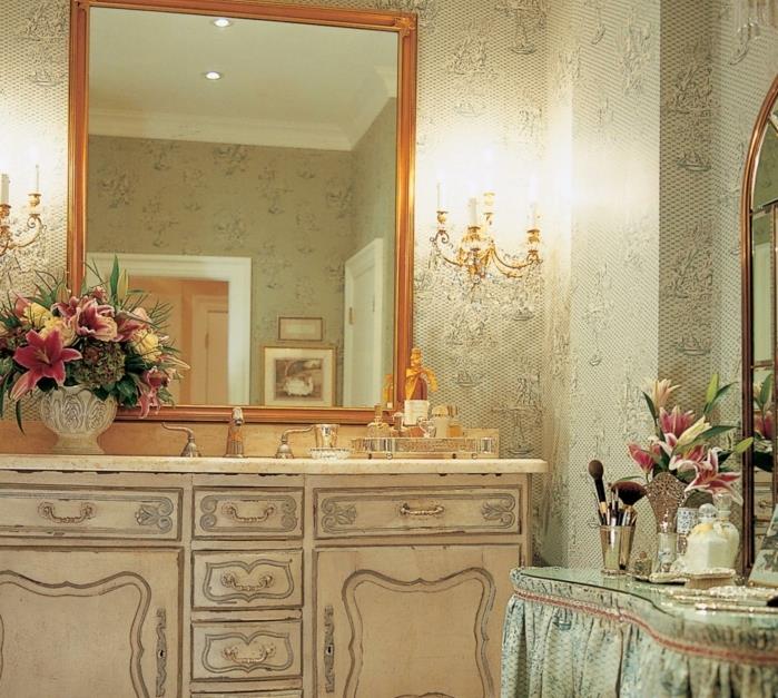 vintažinio stiliaus-elegantiškas-vonios kambarys-dekoras-idėja-prabangus-dekoratyvus-vonios-tapetai