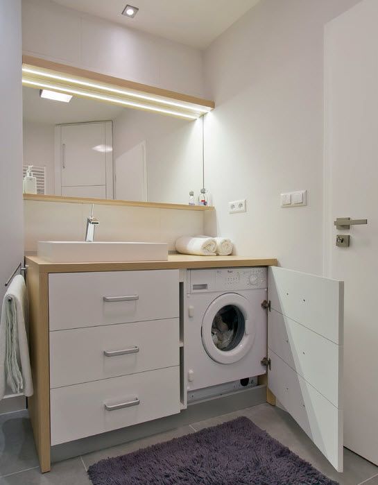 Idee per una lavatrice in un bagno piccolo