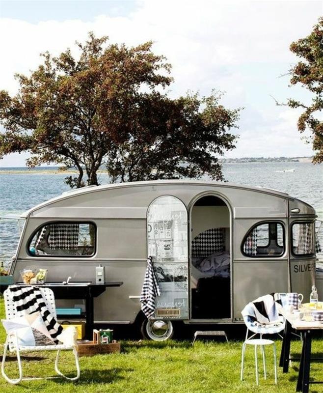 1live-in-a-caravan-by-the-sea-open-air-joie-de-vivre-boheme-spirit