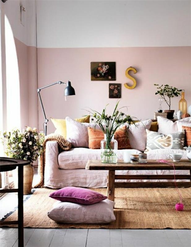 2 kaip susieti gyvenamojo kambario interjero spalvas su šviesiai rožinėmis sienomis