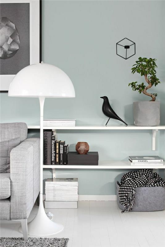 2-kaip išsirinkti baltą-conforama-grindų lempą = gyvenamajam kambariui su šviesiai mėlynomis sienomis