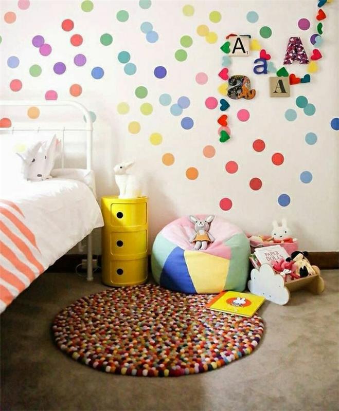 2 renkli-noktalı-çocuk-odası-dekorasyonu-orijinal-duvar-dekorasyonu