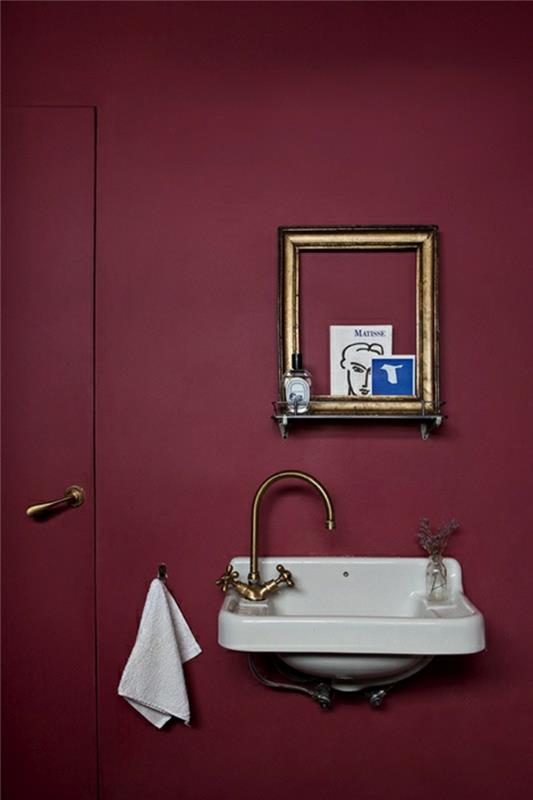 2'li-bordo-rengi-modern-banyo-iç-şık-ve-modern