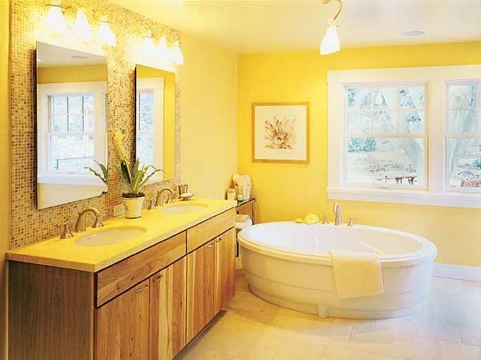 2charmante-idea-color-bathroom-yellow-paint-lubos-bathroom-white-tub-to-stand-two-stačiakampiai veidrodžiai-dvigubas kriauklė-žaismingas-taiki atmosfera