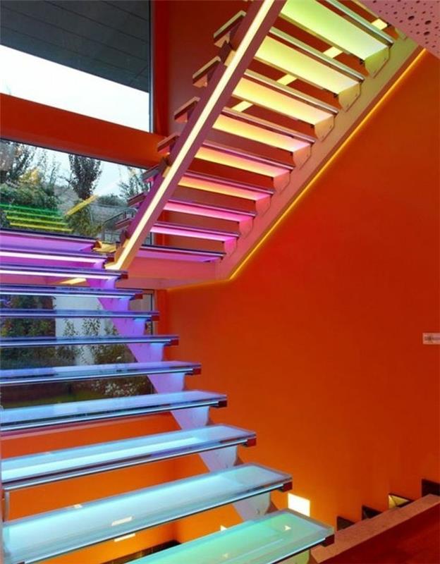 stopnišče-moderni-model-stopnišče-pol-allnant-stopnišče-LED-razsvetljava-v-različnih barvah