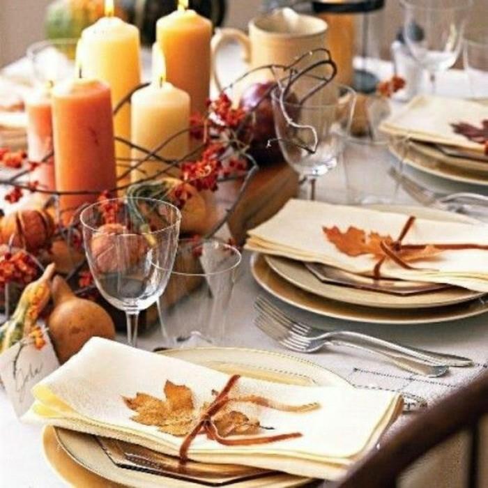 3-deco-miza-jesen-poroka-kako-okrasiti-z oranžnimi listi