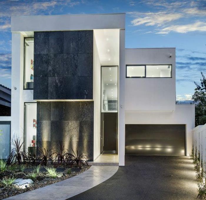 3-gražiausias-prabangus namas-minimalistinio stiliaus-su baltai pilka išorė