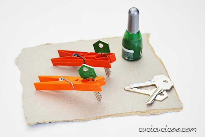 Izvedite ročne dejavnosti Otroška dejavnost Ročna dejavnost Original poletje DIY ideja barvanje ključev z lakom za nohte