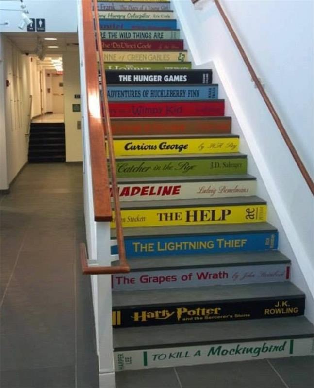 deco-stopnišče-stopnice-stopnišče-imitira-knjige-deco-idea-super-in-zelo-lepo