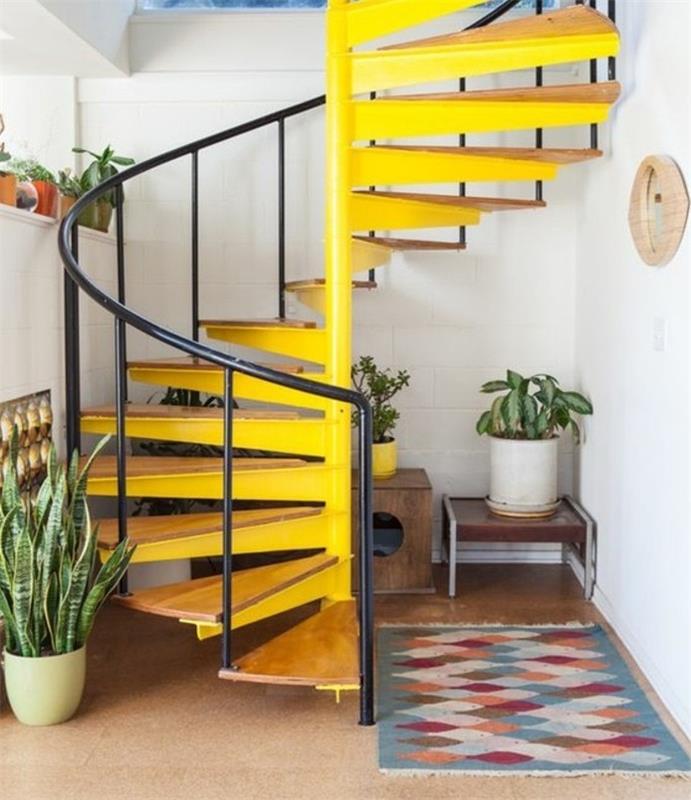 moderno-stopnišče-v-jaine-leseno-in-kovinsko-stopnišče-veselo-vzdušje