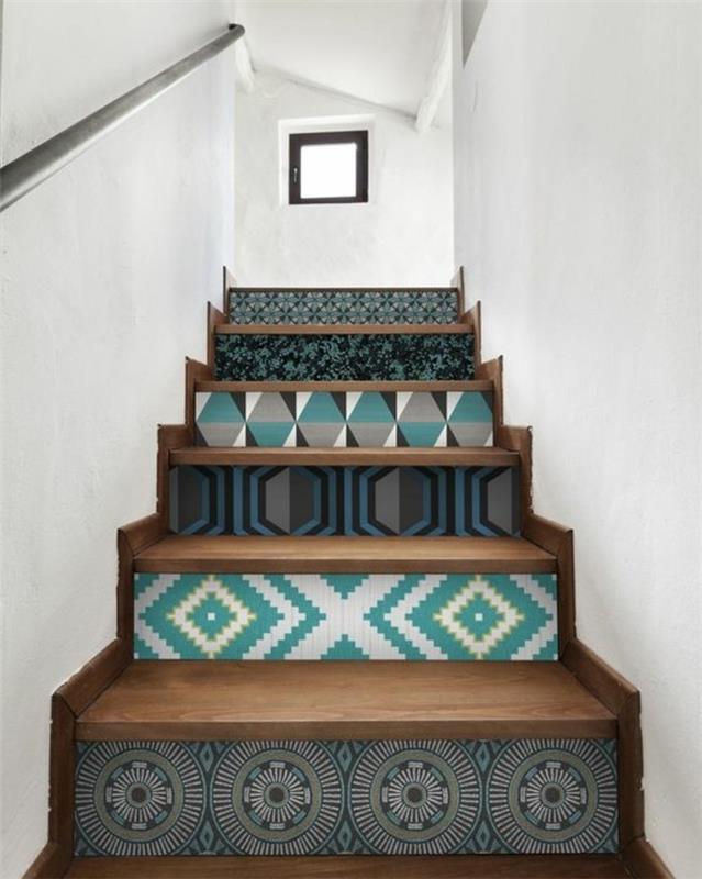 ideja-za-prebarvanje-stopnišča-ideja-barve-lesene-stopnice-z-geometrijskimi vzorci