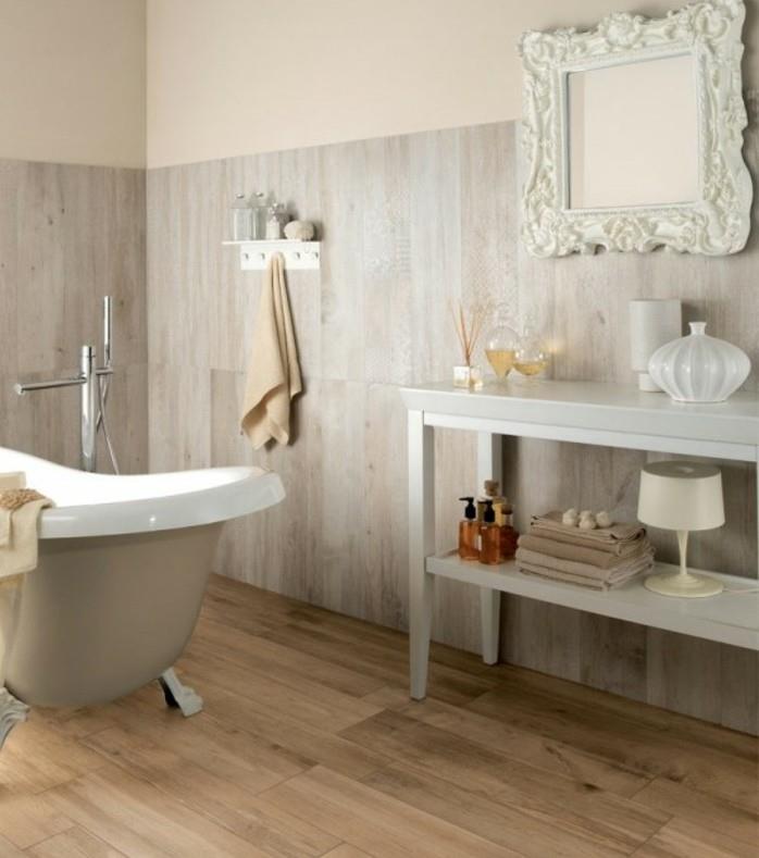 modelis-vonios kambarys-senovinis-prašmatnus veidrodis-su-gražiu rėmu-gana-laisvai stovintis vonia-saugykla-erdvė-idėja-vonios kambario imitacija-parketas