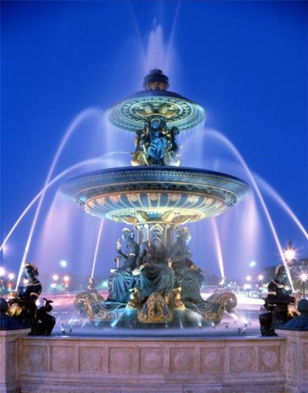4-fontaine-des-mers-at-the-place-de-la-Concorde-ką aplankyti Paryžiuje